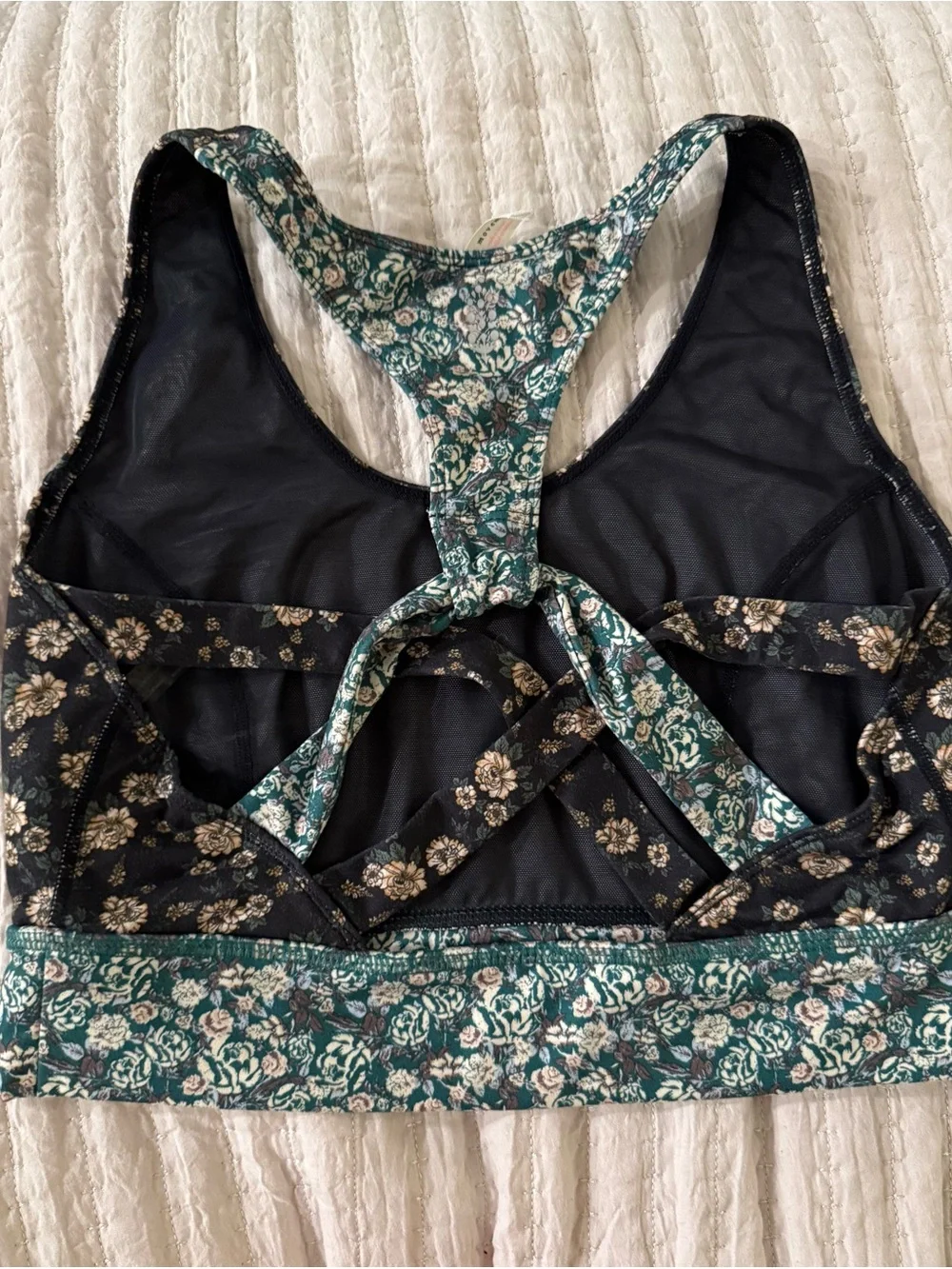 FP Movement Floral Printed Synergy Strappy Back Crop Top Sports Bra size Medium